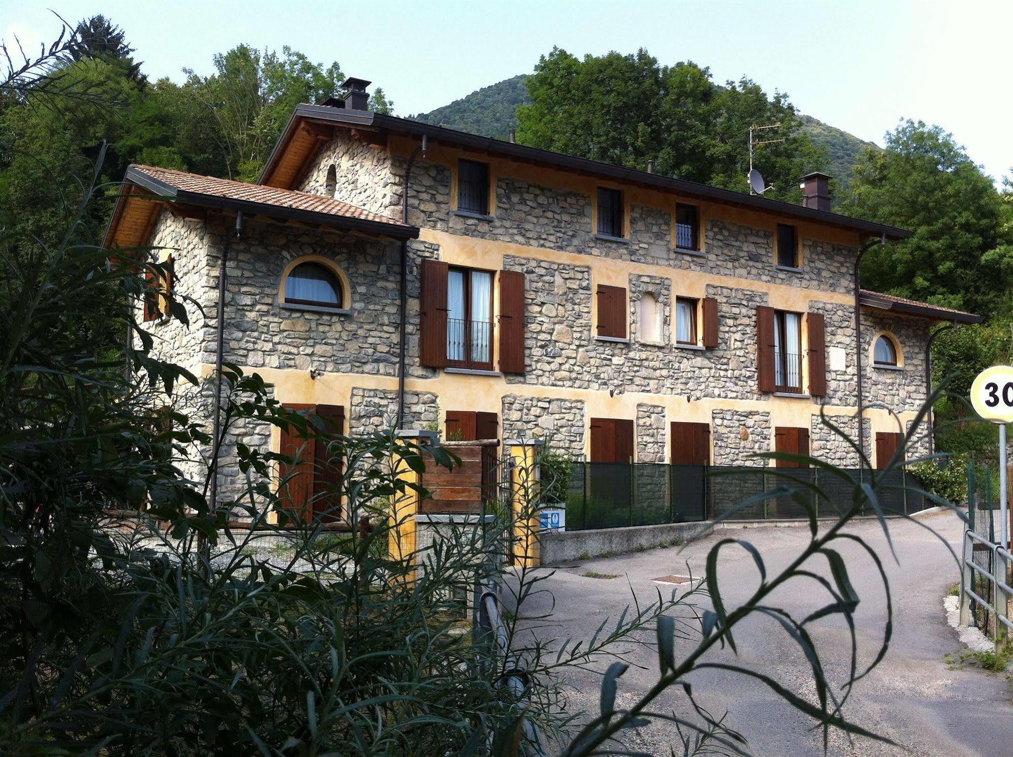Agriturismo Il Talento Nella Quiete Castiglione dʼIntelvi Eksteriør bilde